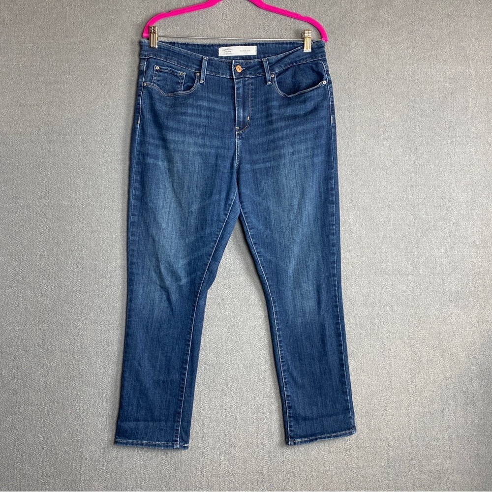 Signature Levi’s Women’s Mid rise Slim jeans Size 32X28
